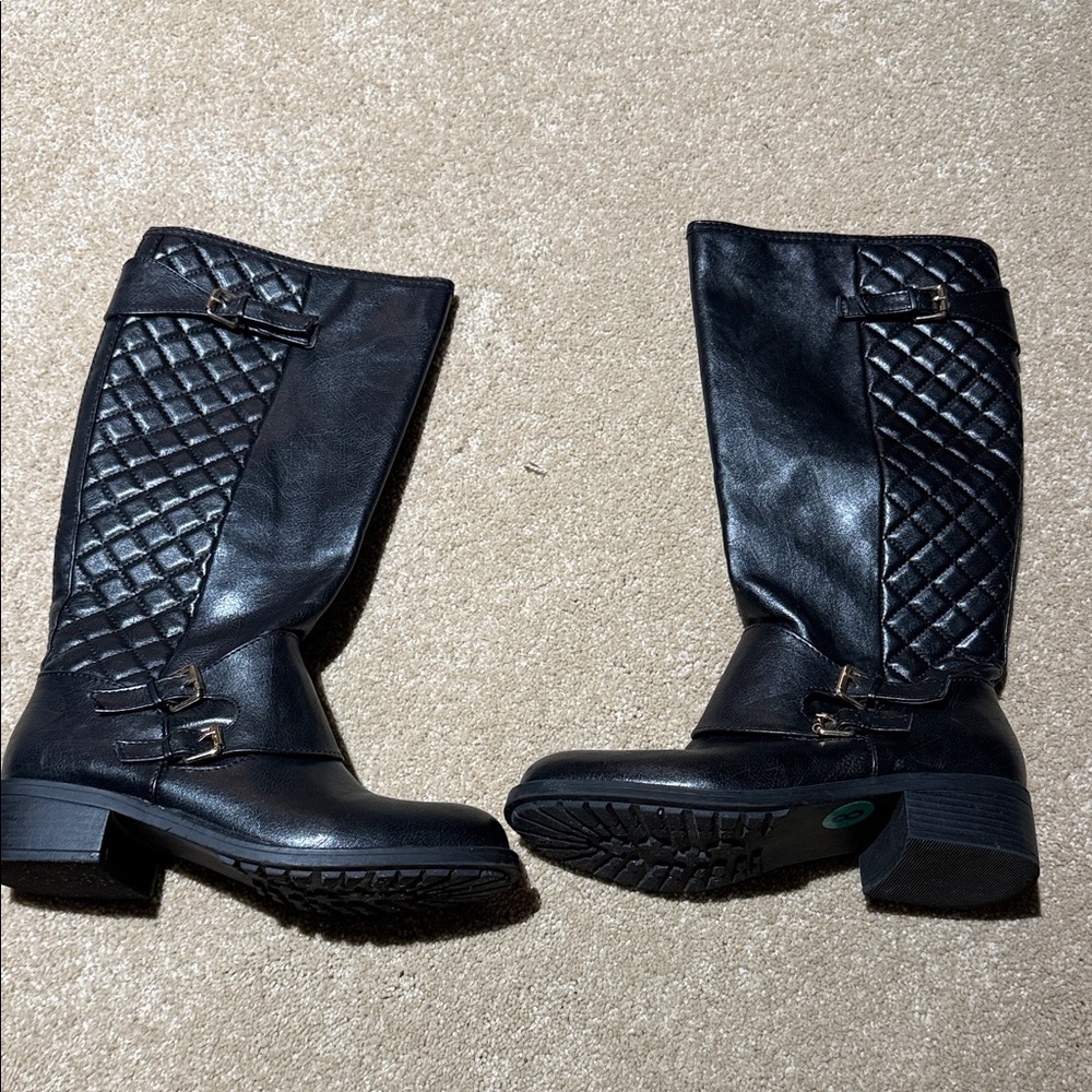 Elegant Black Quilted Heeled Boots